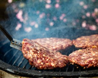 Beef burgers are often hard to improve on. Some will cite fancy breeds and big claims, but honestly, a lot of it is nonsense. 

One thing we’ve found that really does something for a burger is smoked lardo, mixed through a leaner quality beef blend. It’s just one of those burgers where you’re smashing through it and reaching for another. That’s it.

Available now, not for long. Once they’re gone, they’re gone.

Chef George Ryle’s tip: sear the patties hot for a crust, flip, top with pecorino and lid to melt. Toast your bun, spoon on sun-dried tomato mayo, add a handful of wild rocket, your patty (or two), and finish with pickled green olives. Delizioso!