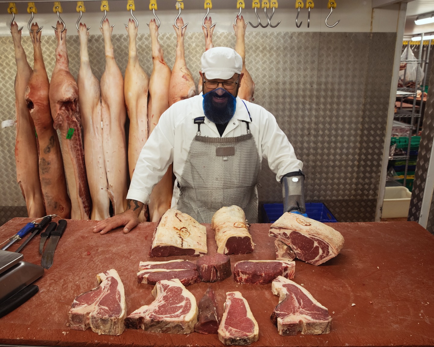 Here’s our Trevor, stood in front of an expertly butchered sirloin section.

Porterhouse, T bone, Wing rib, New York strip, fillet, sirloin.

All cut from the same part of the animal, each one offering something slightly different.

Key question is; which one are you taking?