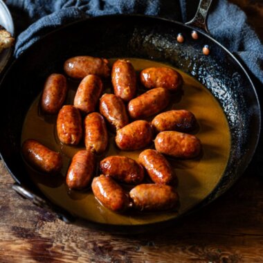 Spanish-style cooking chorizo cooked in cider.